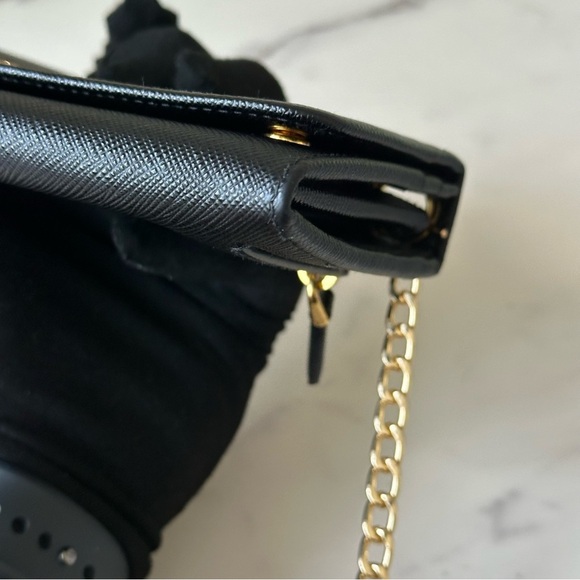 💎PRADA SAFFIANO LEATHER WALLET ON CHAIN💎 - Picture 11 of 16